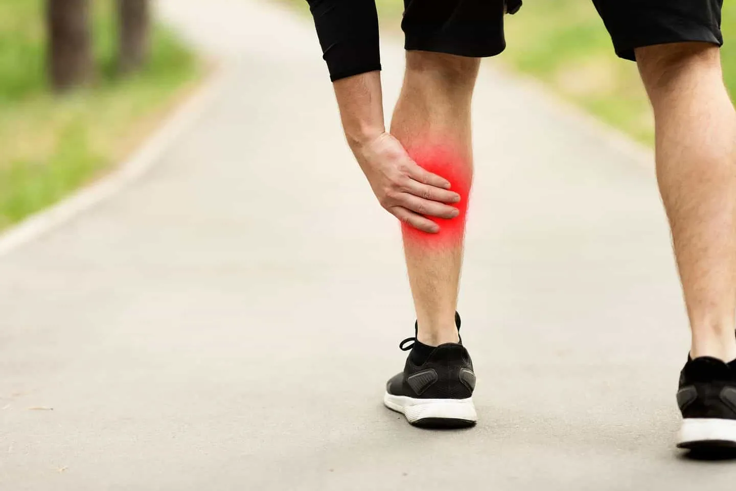 Contractura muscular en la pierna izquierda