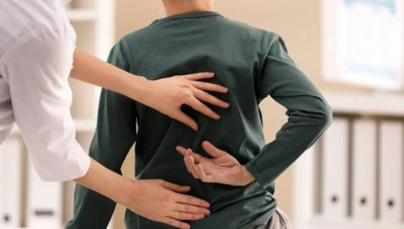 Escoliosis y Alteraciones Posturales