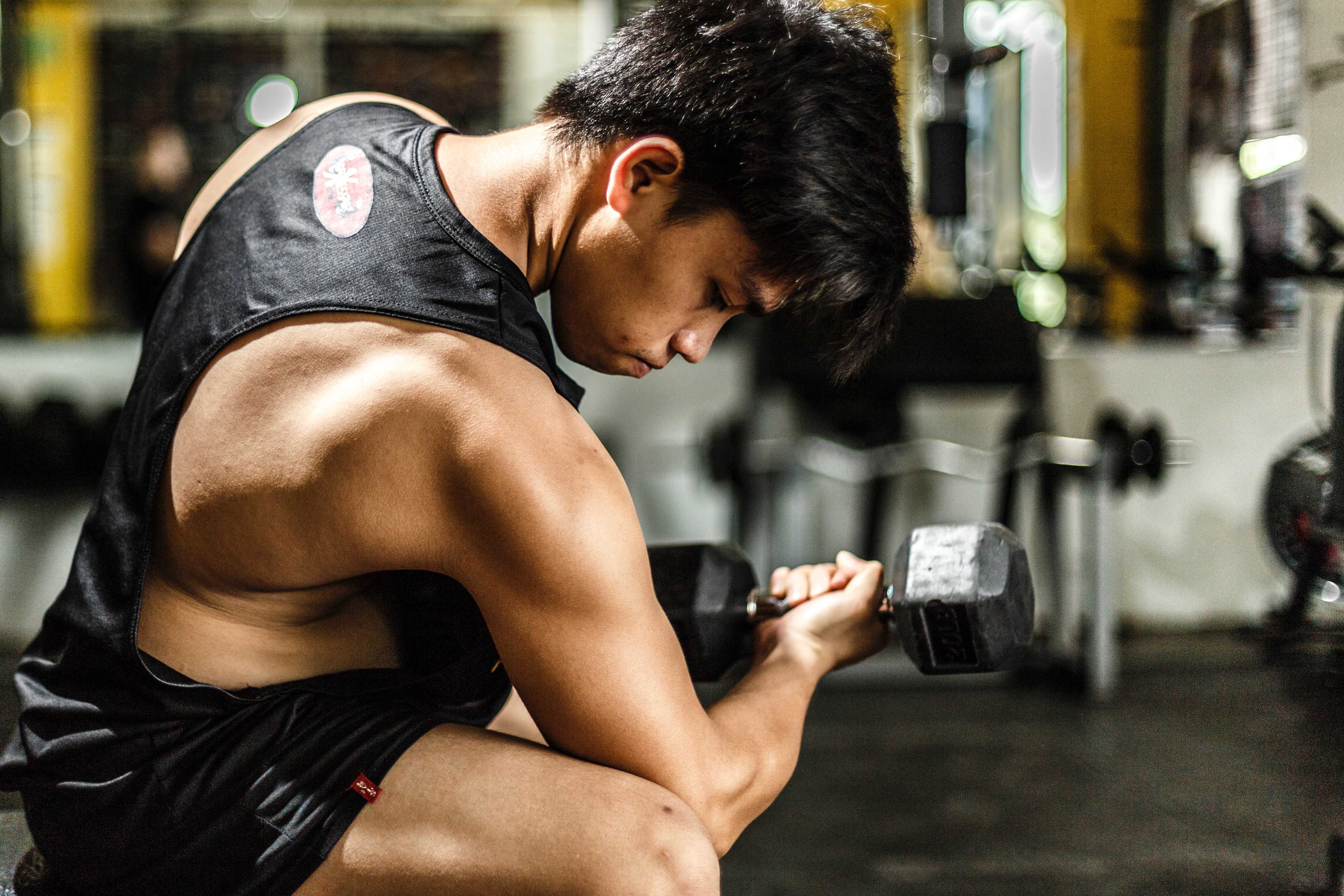 Hombro fuerte, entrenamiento seguro